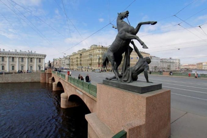 Аничков мост