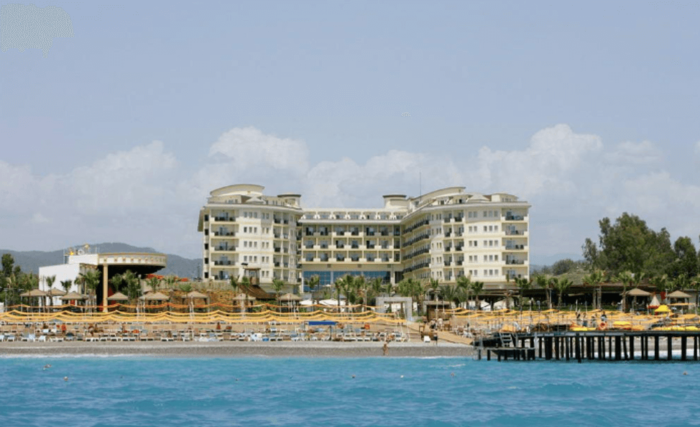Mukarnas resort - огромный пляж